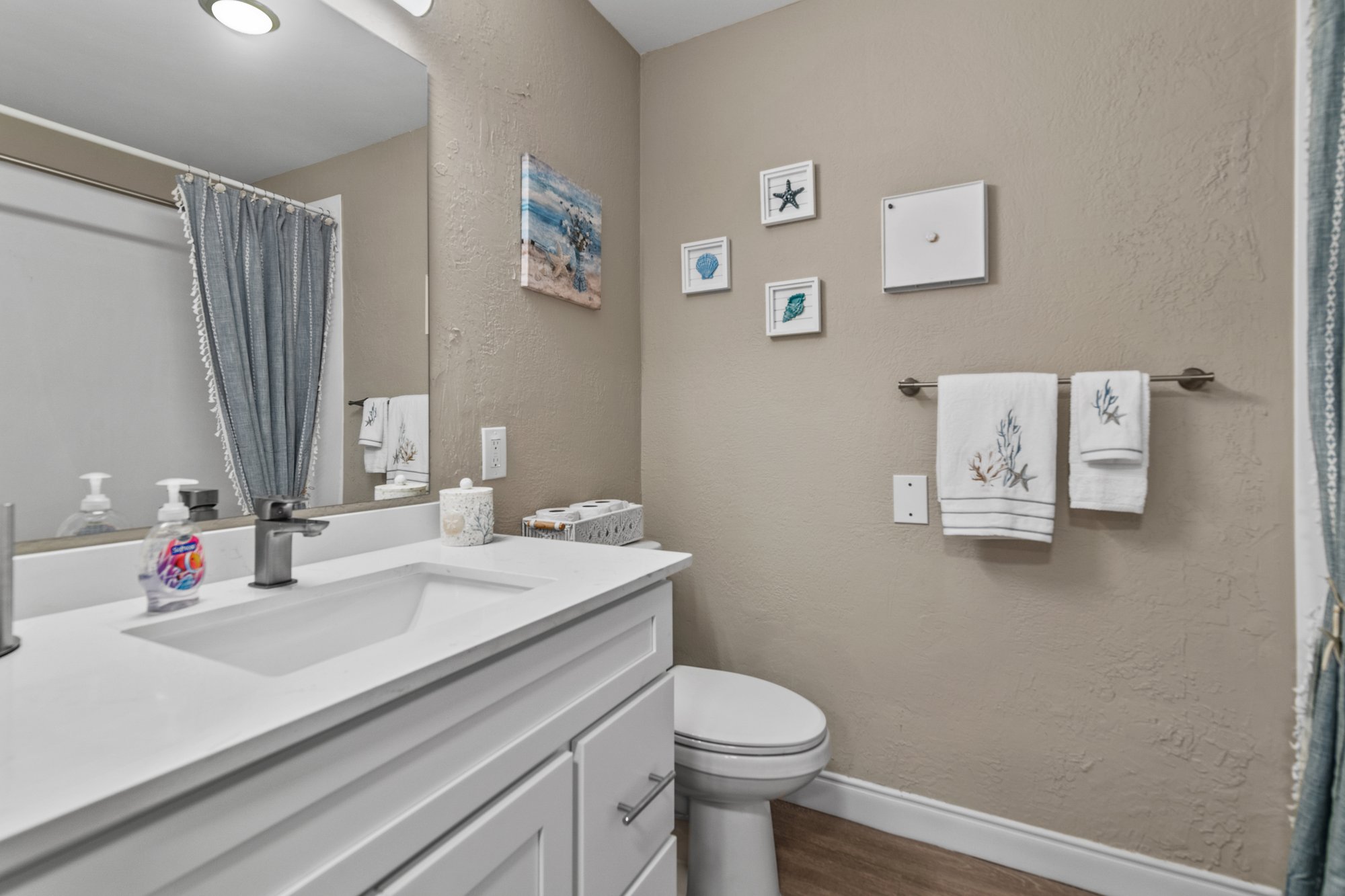 101_Clyde_Morris_Boulevard_ 155_003